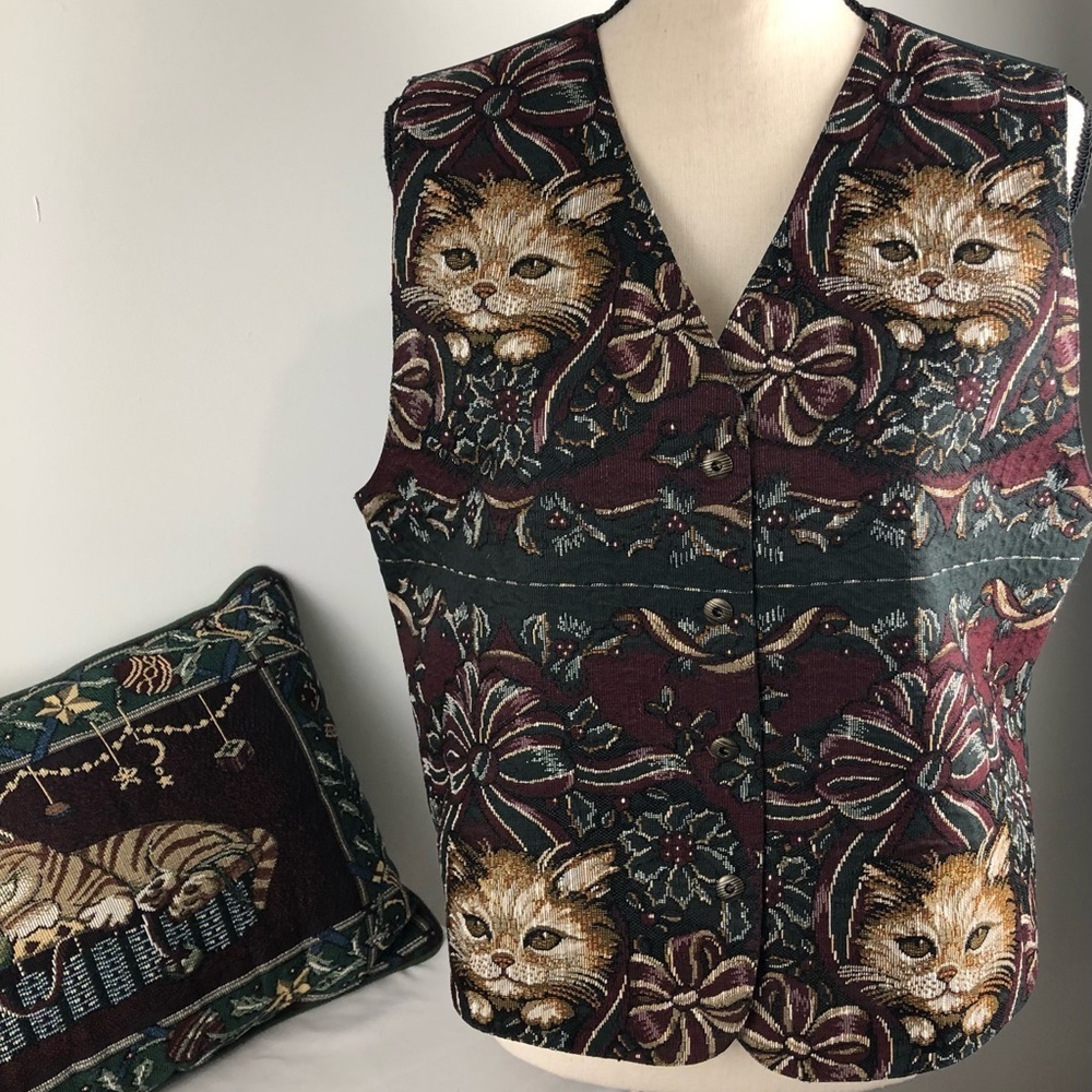 Vintage cottage core Christmas cat vest and pillow set Green and burgundy size L - Picture 11 of 11